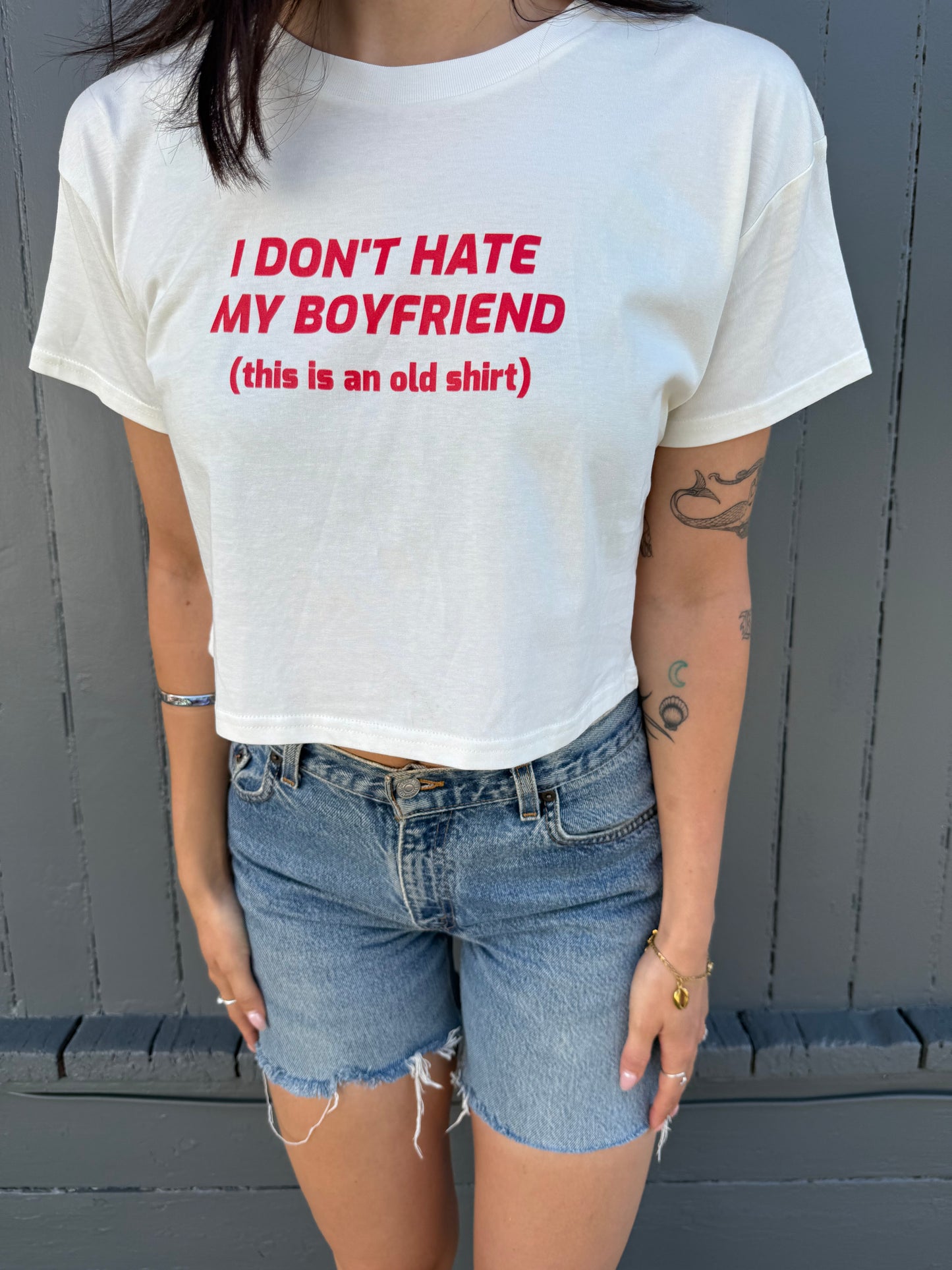 I DON'T HATE MY BOYFRIEND TEE