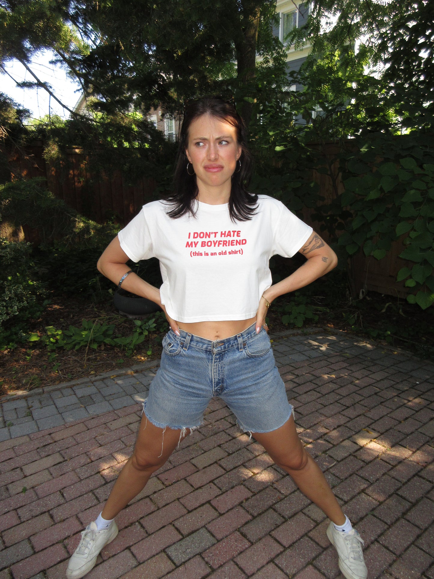 I DON'T HATE MY BOYFRIEND TEE